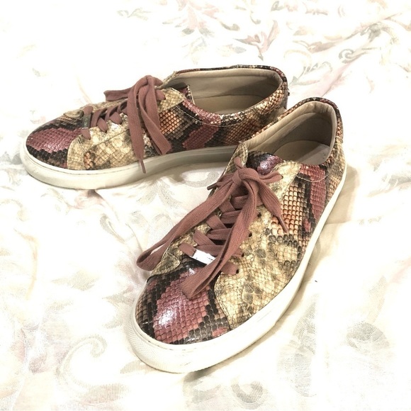 J/SLIDES - Lacee Snake Print Lace-Up Sneakers in Pink Multi size 9 - Picture 3 of 10